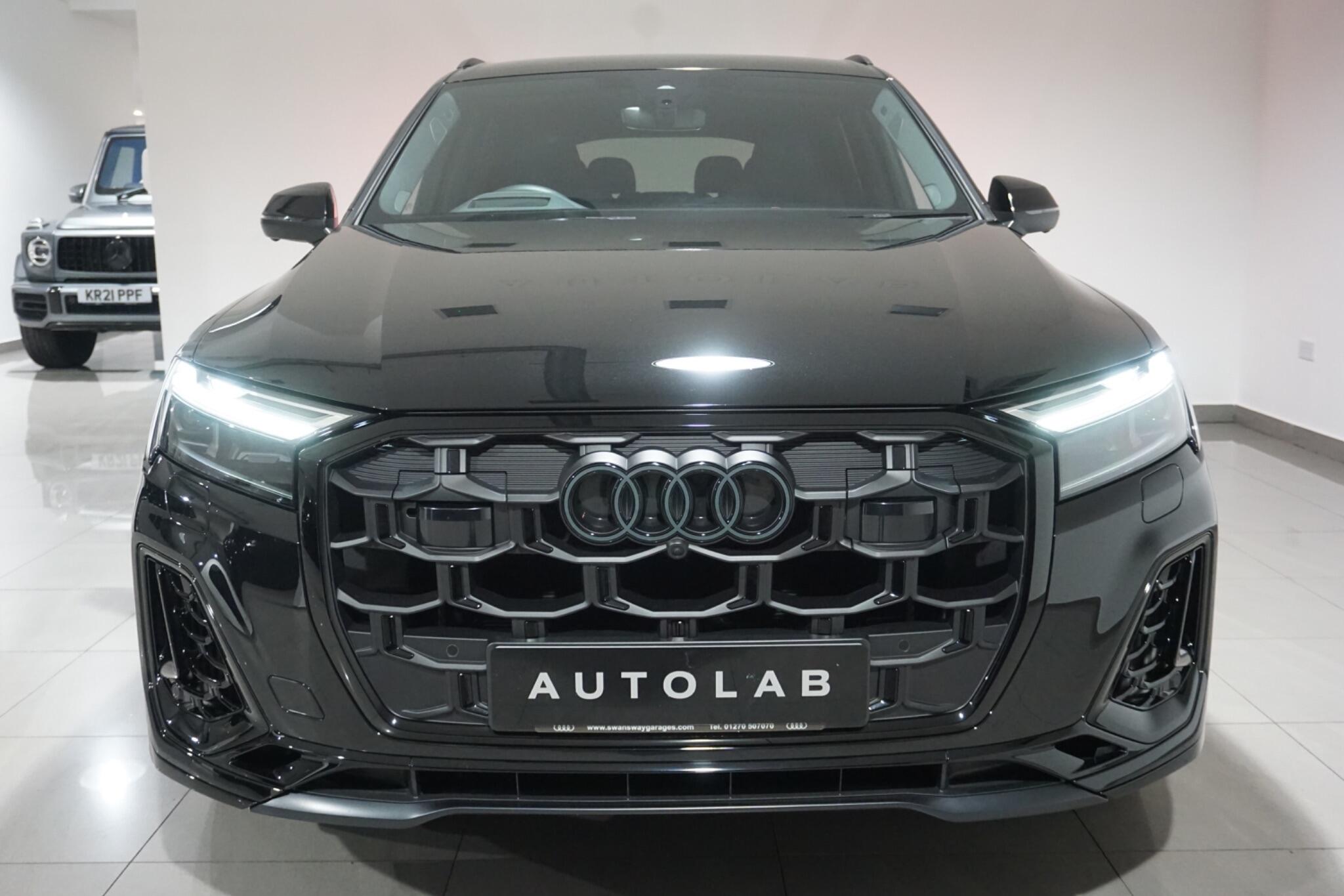Audi SQ7 4.0 TFSI V8 Black Edition SUV 5dr Petrol Tiptronic quattro Euro 6 (s/s) (507 ps)